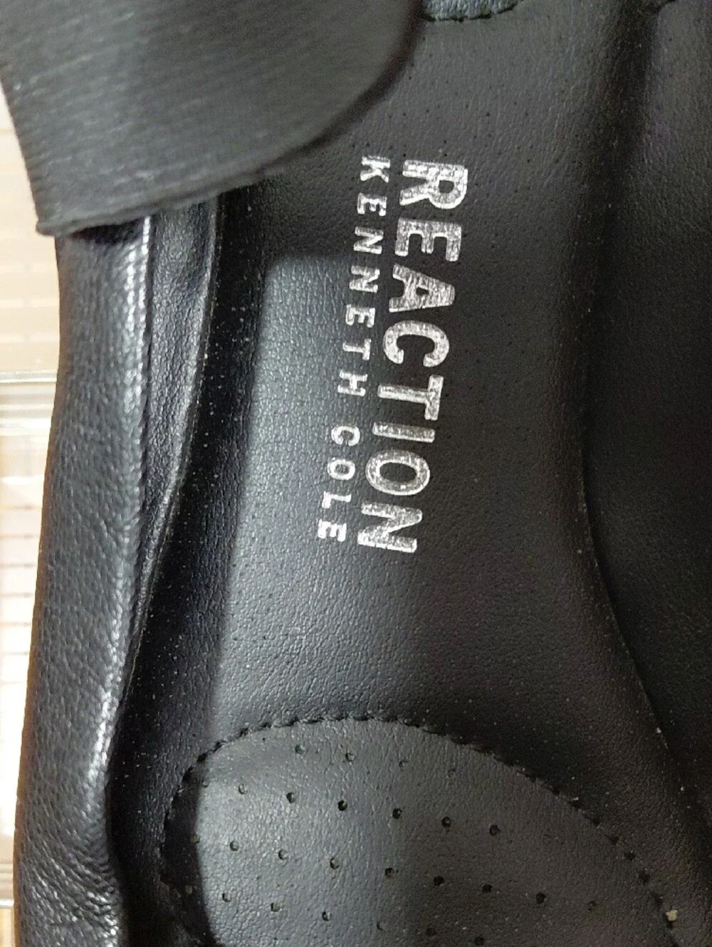 Kenneth Cole Pro-Time Black Crisscross Ballet Flats Back Zip & Elastic Strap 8M